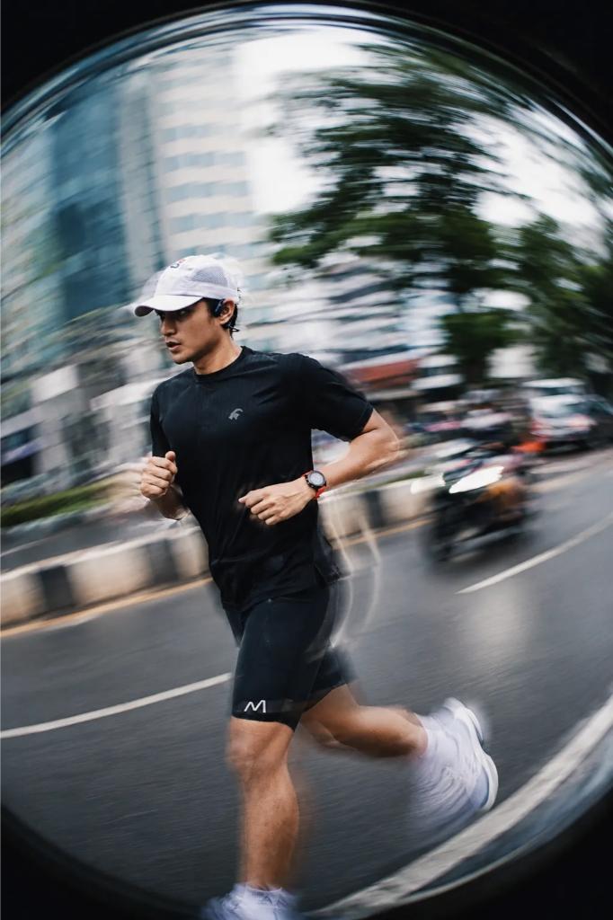 Running · Sports · Cinematic Prompt