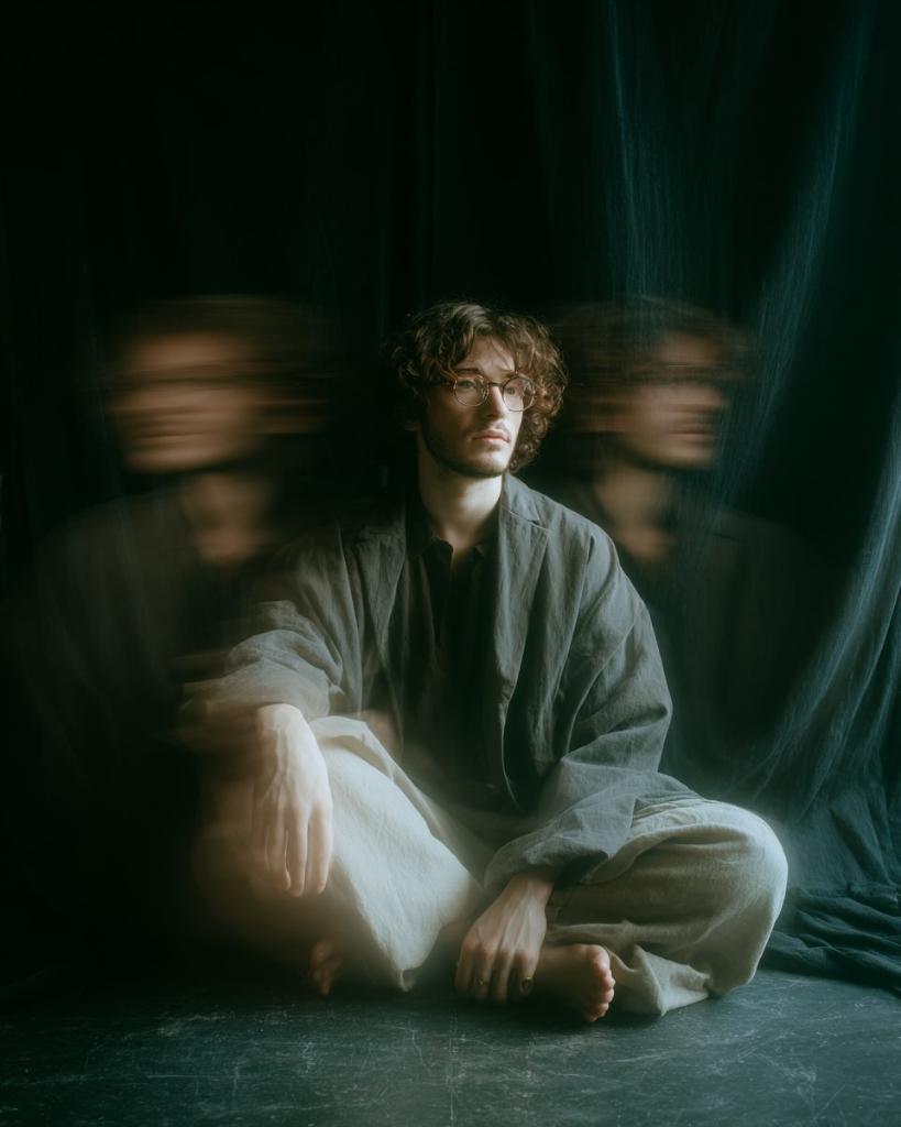 Portrait · Midjourney · Motion Blur Prompt